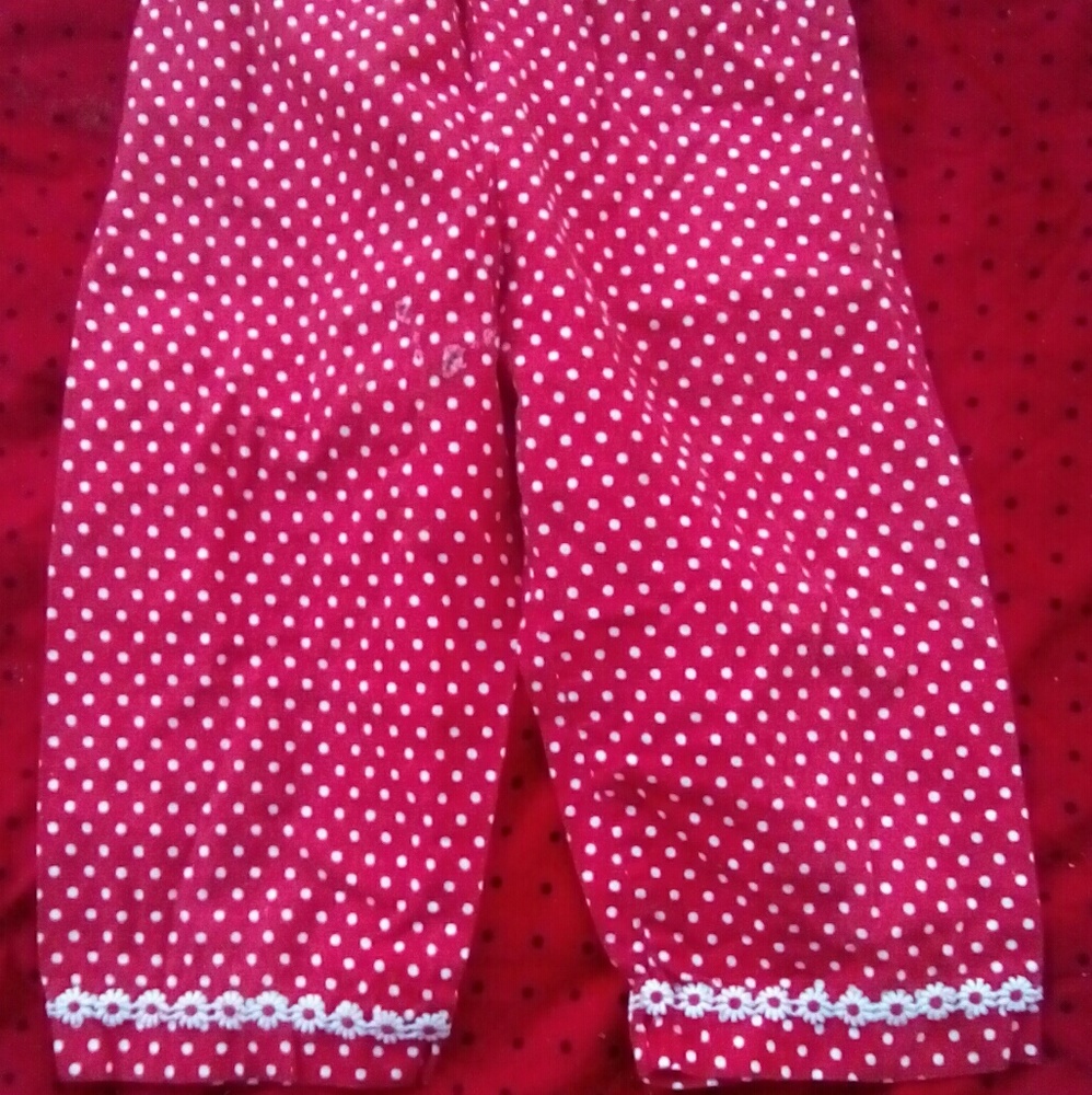 Red/white pants
